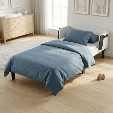 Letto singolo 90 x 200 cm, design “Cagnolino”, struttura in pino massello con rete a doghe, protezione anticaduta, bianco