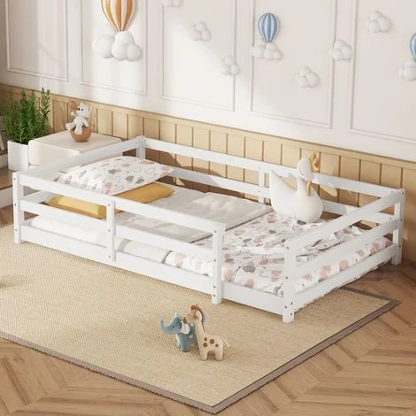 Letto Montessori per bambini in legno massello di pino bianco, 140x200 cm, con rete a doghe inclusa.