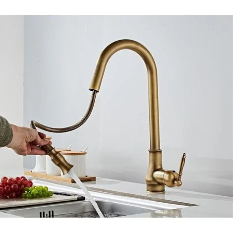 Rubinetto da cucina in ottone anticato – miscelatore girevole a 360° con doccetta estraibile, beccuccio alto in ceramica, risparmio idrico del 30%.