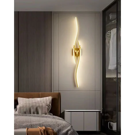 Lampada da parete LED di lusso contemporanea, lampada da parete moderna con design a corna dorate, lampada da parete LED nera bianco caldo 3000K per camera da letto, soggiorno, corridoio 60 cm ， 16 W-