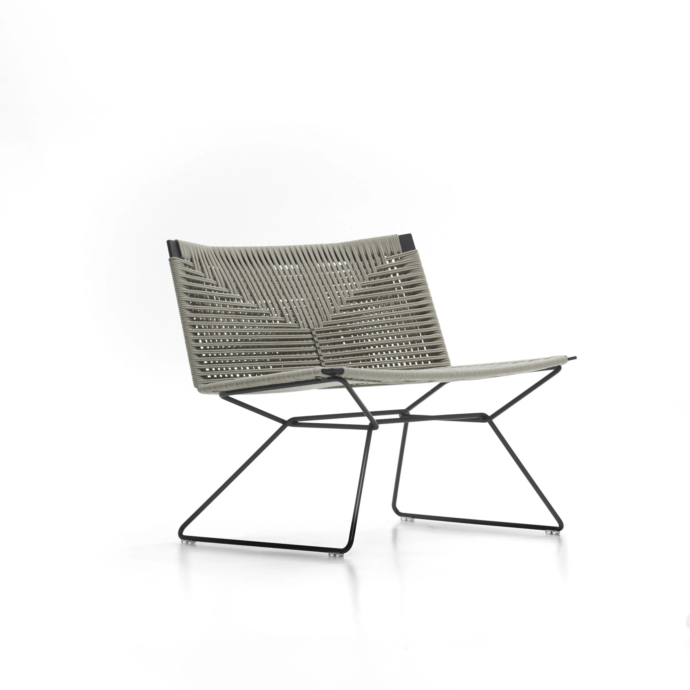Poltrona NEIL TWIST ARMCHAIR di Jean-Marie Massaud per MDF Italia