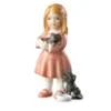 ROYAL COPENHAGEN BIMBA IN PIEDI CON GATTINI