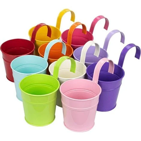 Fioriera sospesa in ferro colorata per balcone e giardino – 1 pezzo, 10 colori casuali, design moderno e resistente
