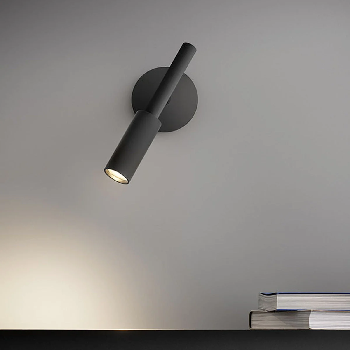 Lampada da parete in alluminio TUBINO di Matteo Thun per Panzeri