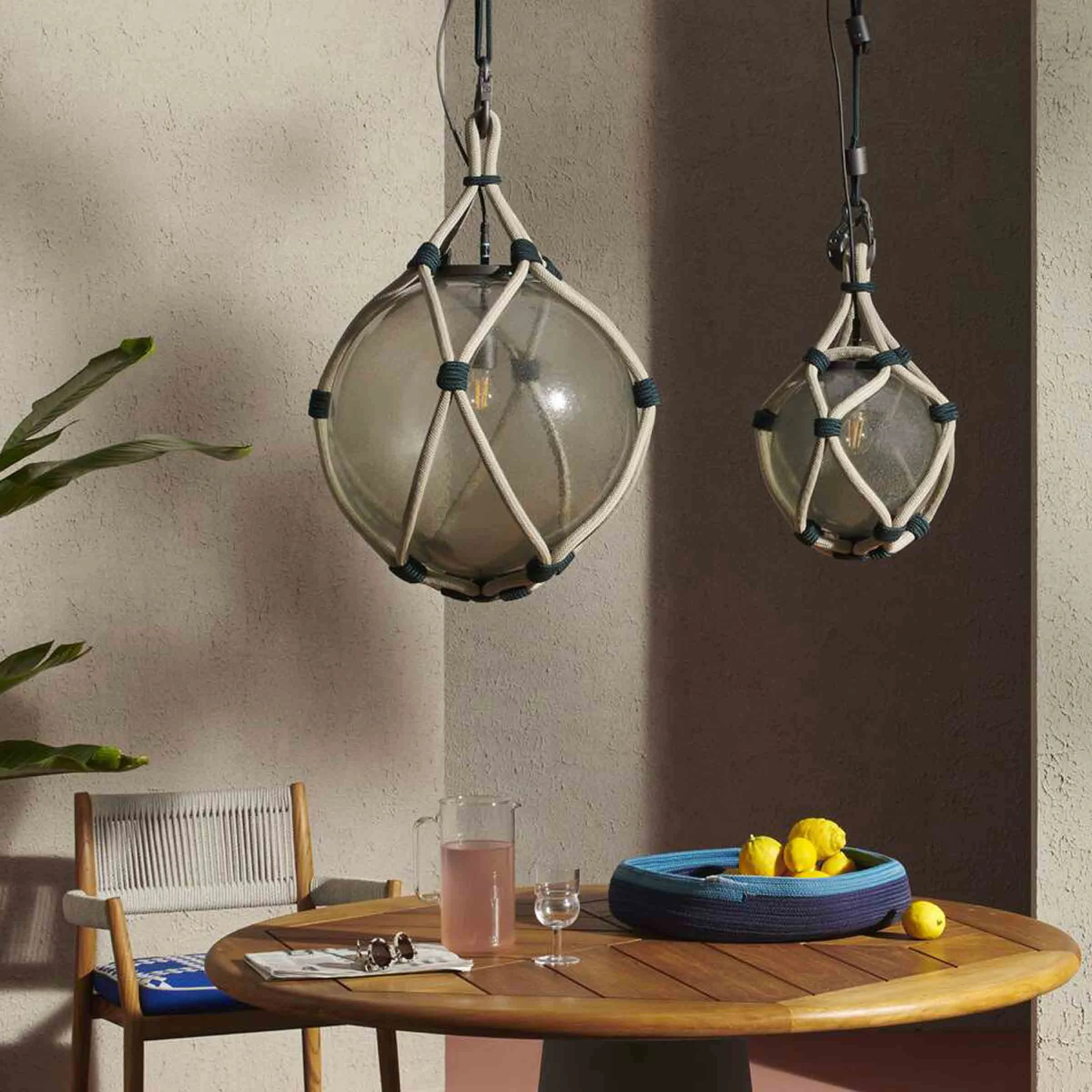 Lampada da esterno in vetro soffiato e corda BOLLICOSA NAUTILUS, progettata da Cassina