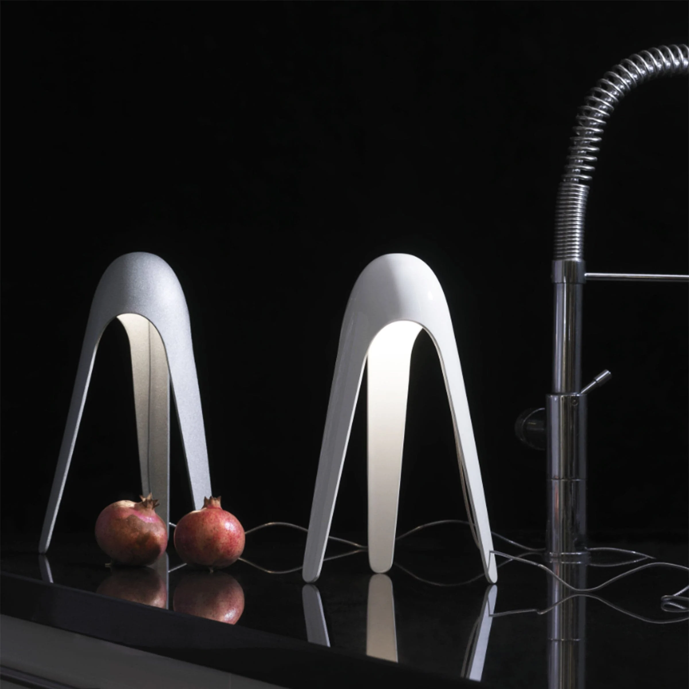 Lampada da tavolo CYBORG di Karim Rashid per Martinelli Luce