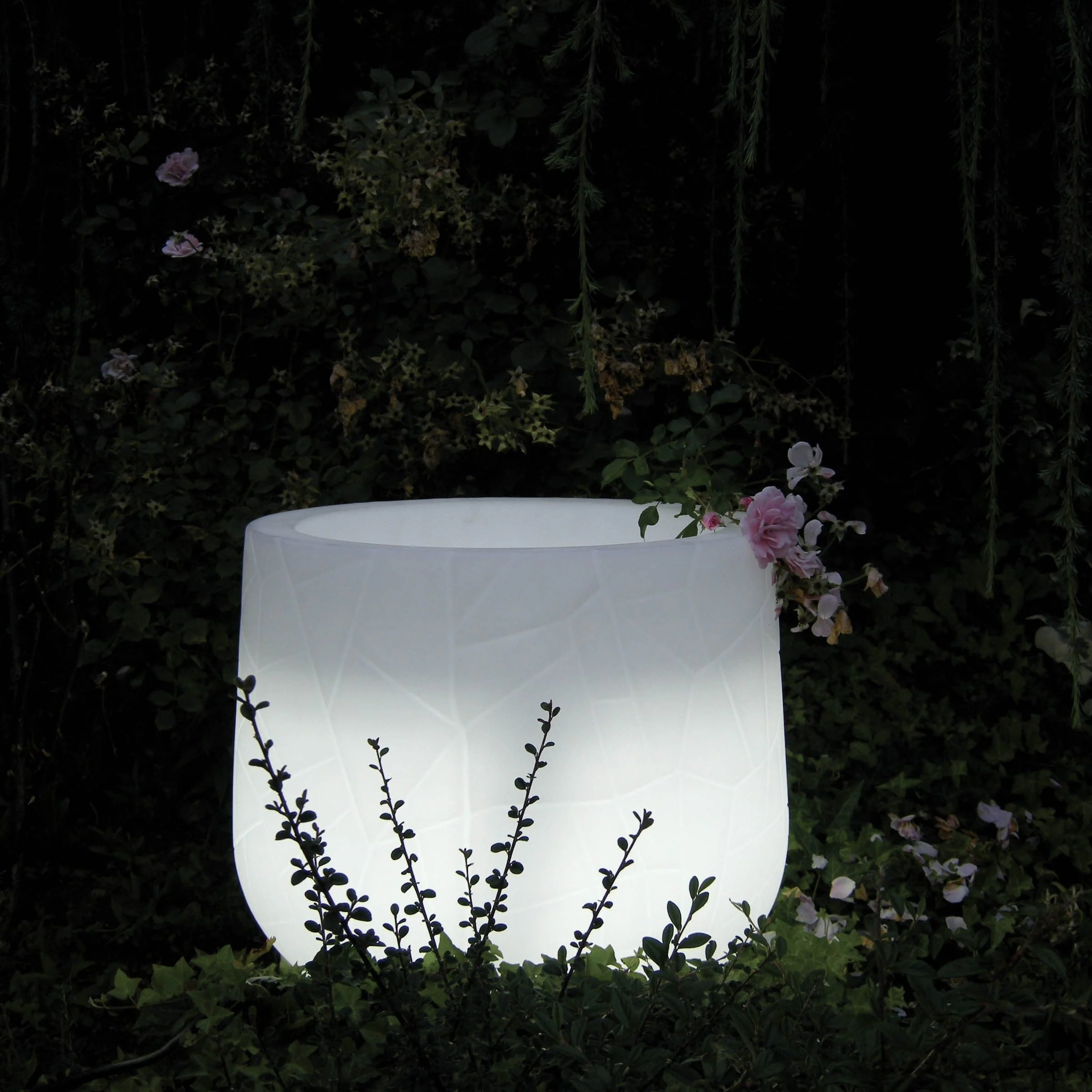 Vaso MEMORY POT con Luce di Marta Daza Fernandez per Serralunga