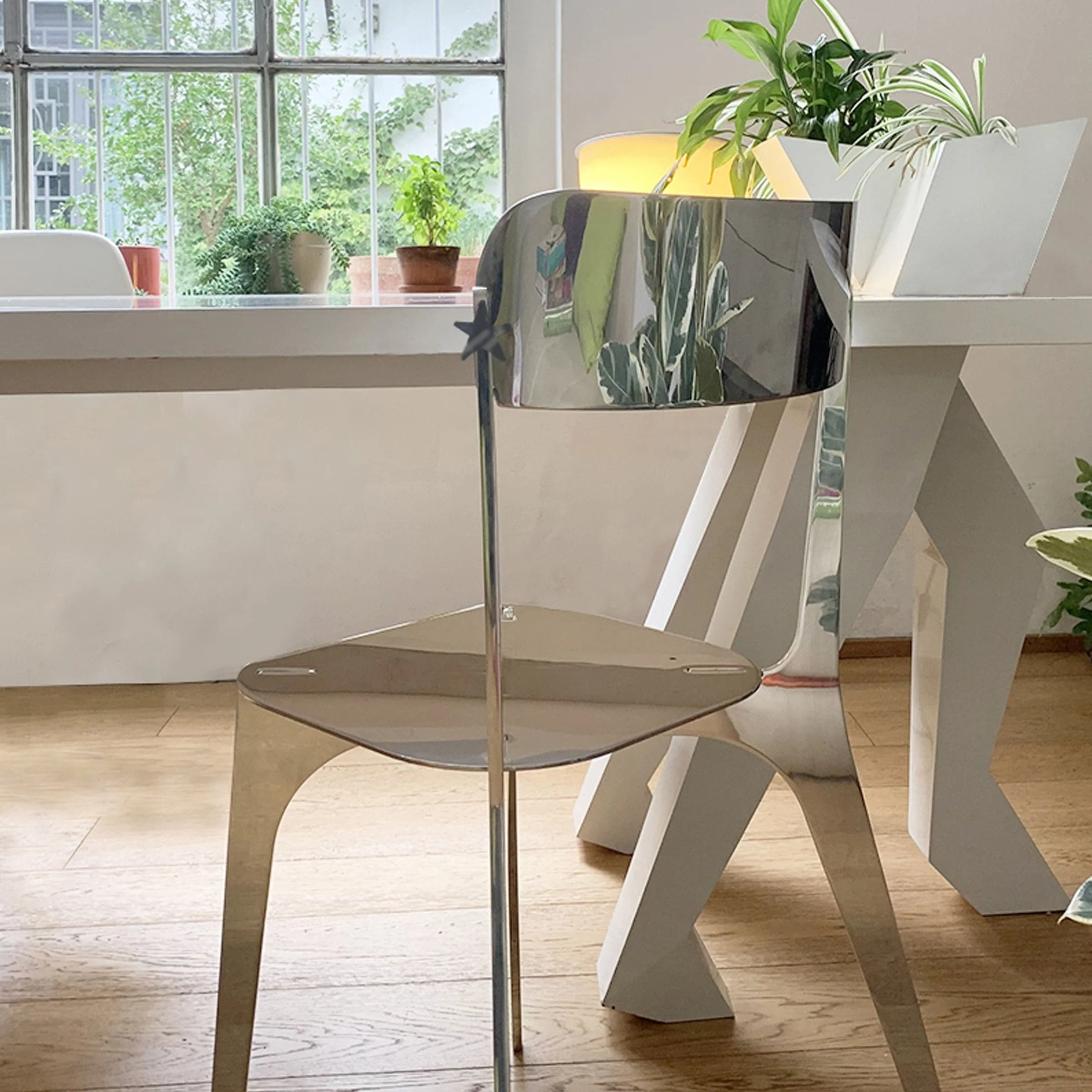 Sedia in Alluminio Lucidato EURA di Denis Santachiara per Cyrcus Design