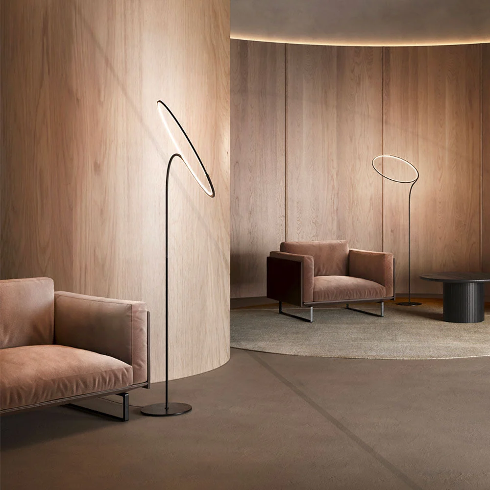 Lampada da terra in metallo POISE FLOOR di Cristina Celestino per Kdln