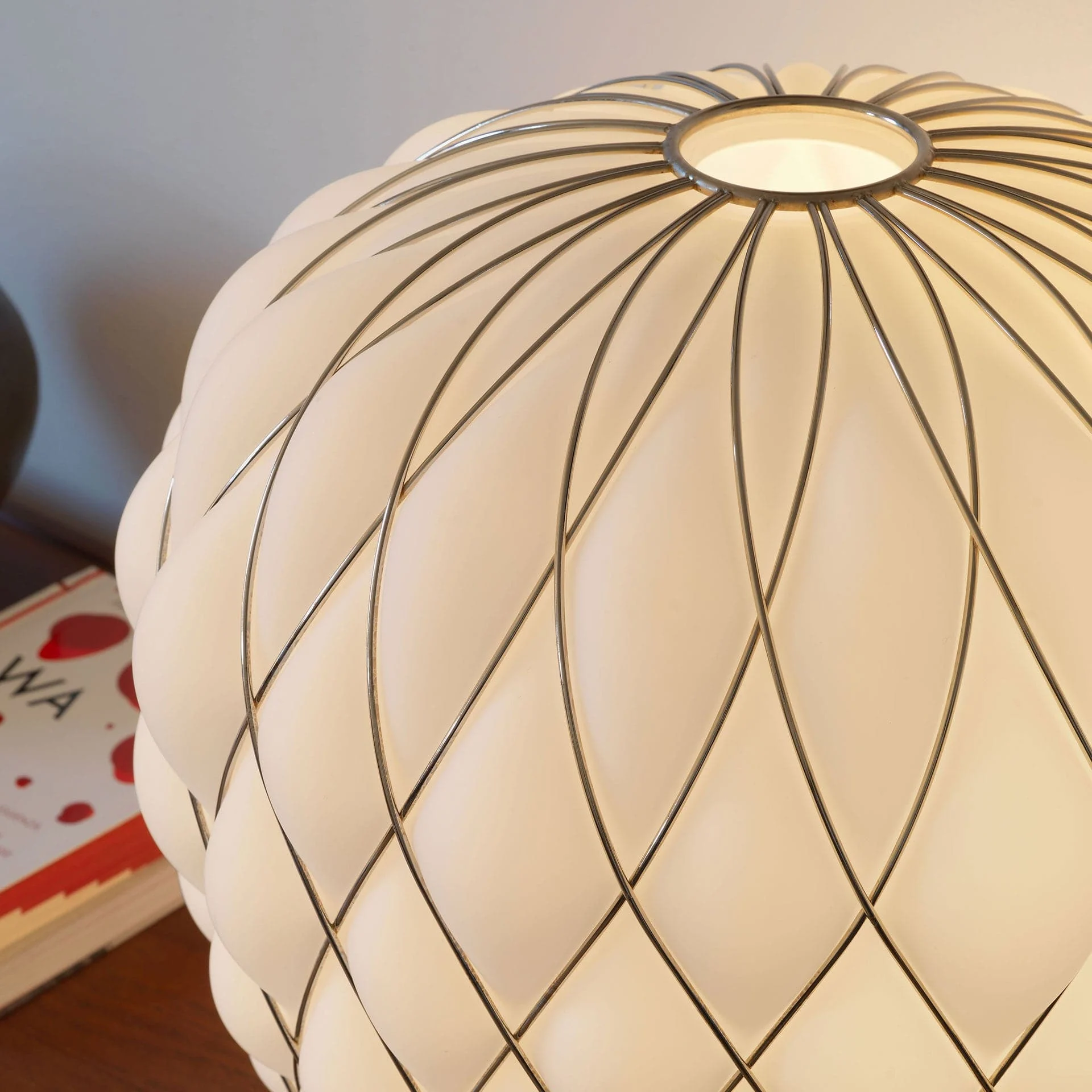 Lampada da Tavolo PINECONE Medium Cromo di Paola Navone per FontanaArte