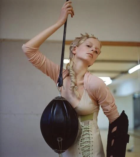 PUNCHBALL - Malena Mazza - 40 x 40 - Edizione Limitata