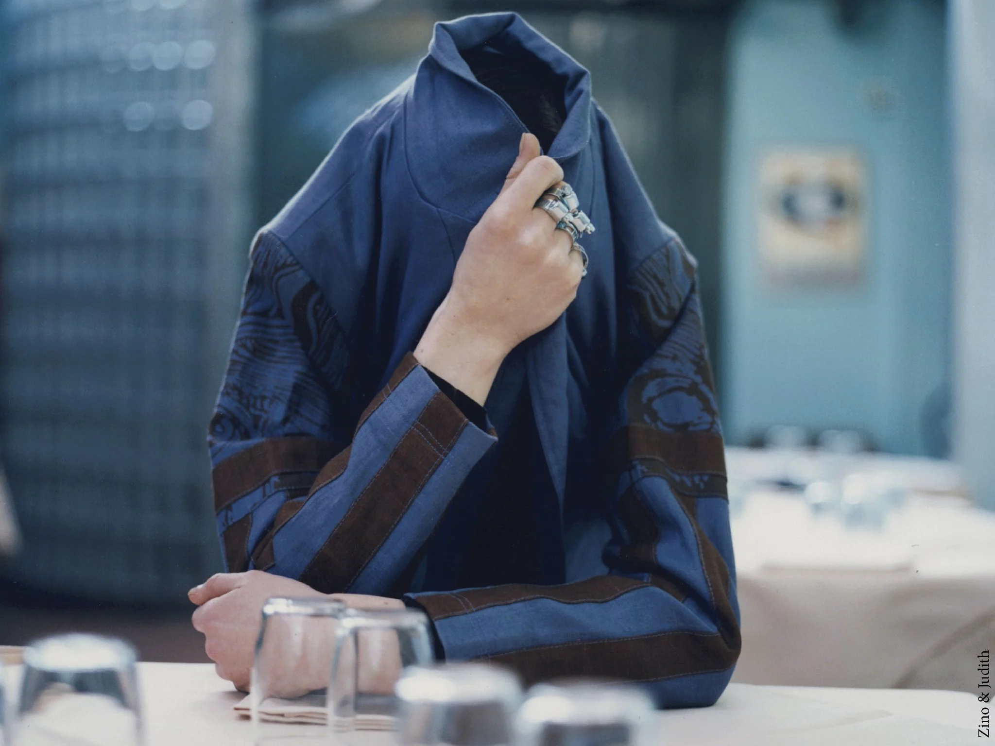 SHY - Malena Mazza - 90 x 90 - Edizione Limitata