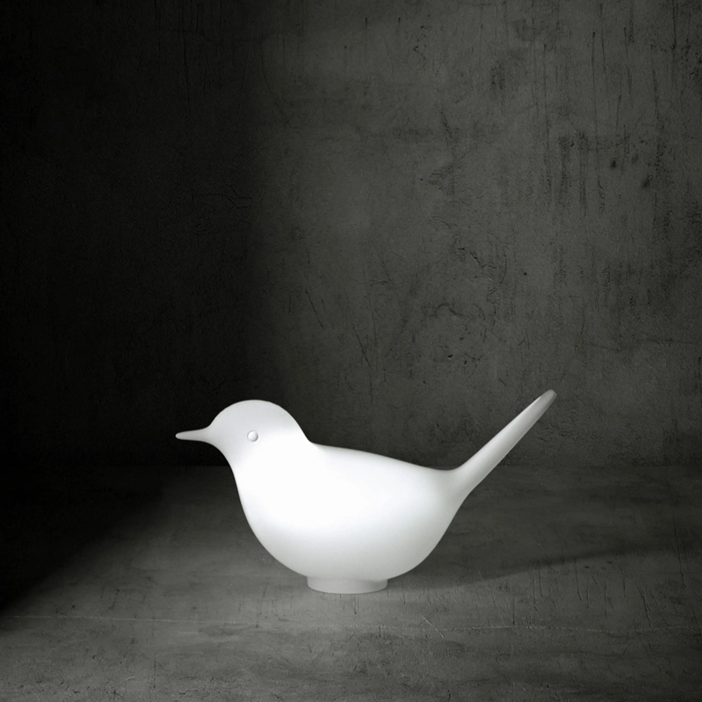 Oggetto Decorativo PULCINO con Luce di Eero Aarnio per Serralunga