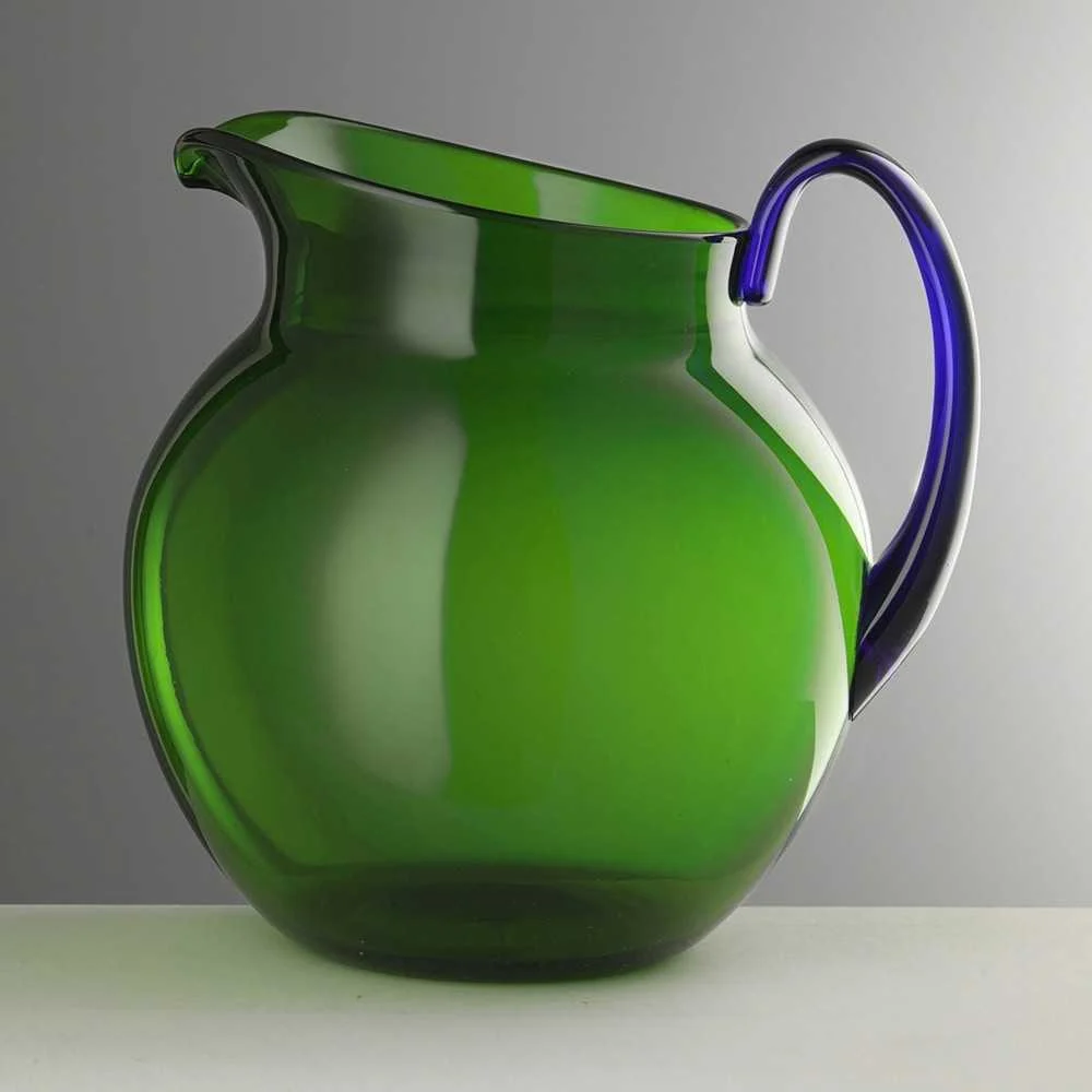 Brocca Pallina Verde 2L con Manico Blu – Design Contemporaneo