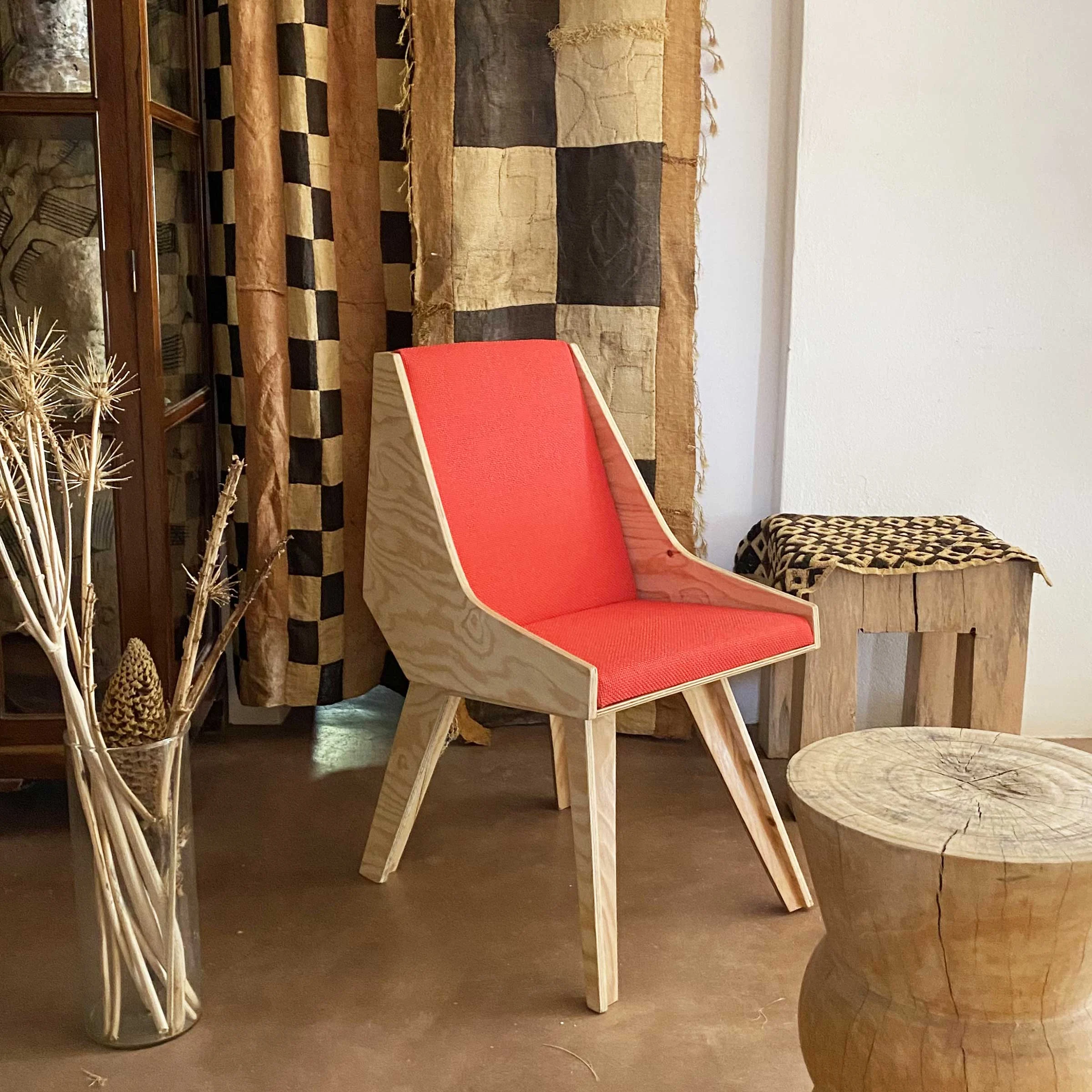 Sedia in legno CARDILLO ROSSA di Jules Régis