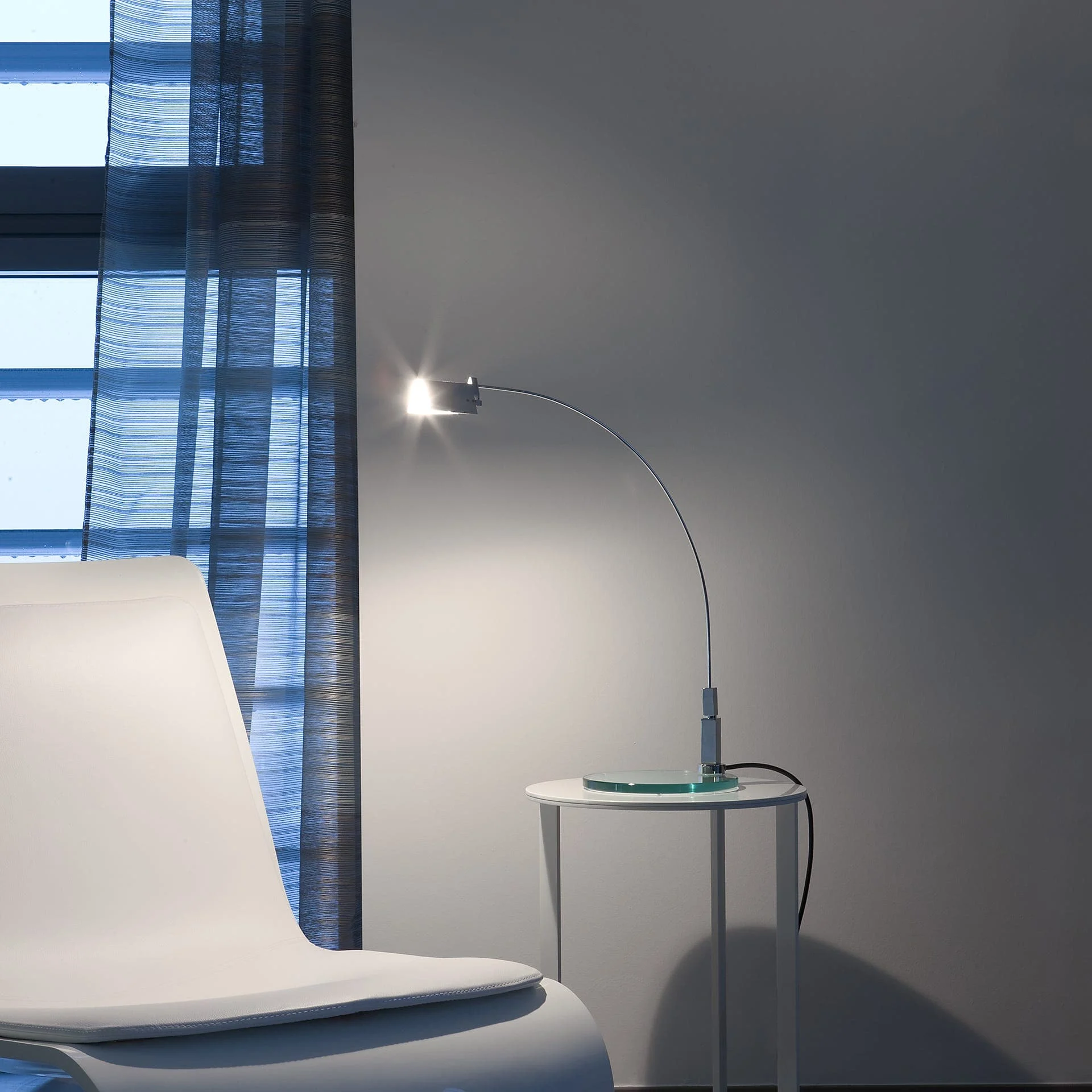Lampada da Tavolo FALENA di Alvaro Siza per FontanaArte
