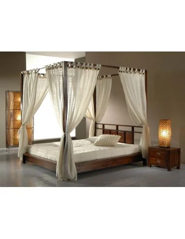 Letto a Baldacchino Linear