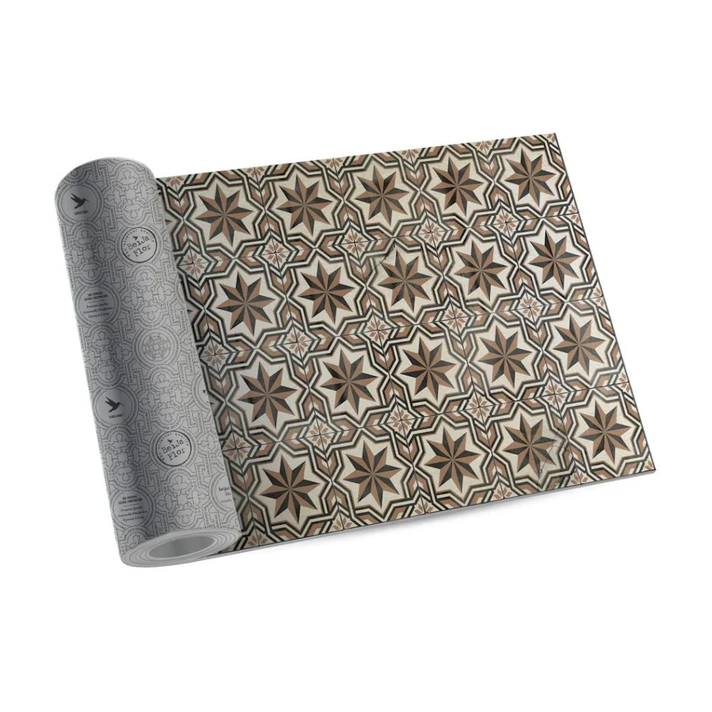 Tappeto Gothic Modu Benja Flor – Venduto al metro, motivo floreale gotico
